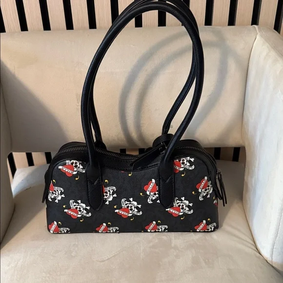 Ed Hardy Black and Red Skull Shoulder Bag - Picture 6 of 7